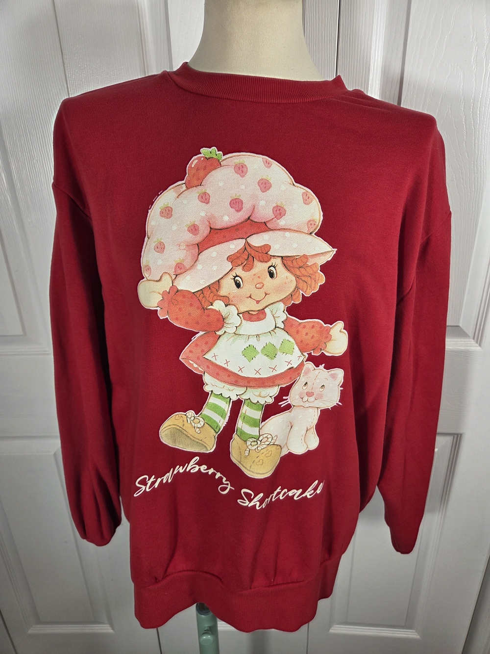 Strawberry Shortcake Graphic Sweatshirt Women’s Medium Y2K